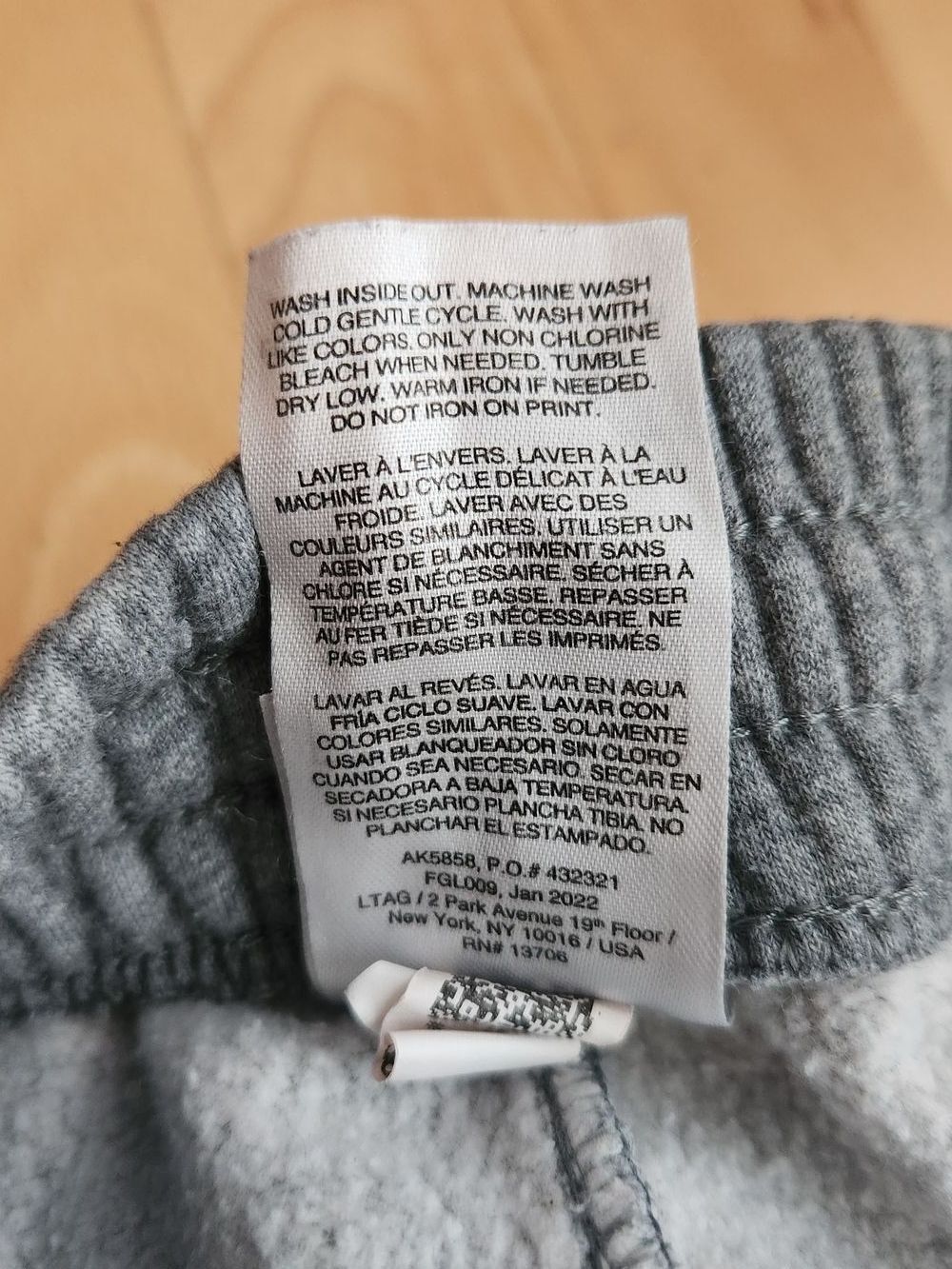 Adidas Kids'/Boys' Grey Logo Jogger Sweatpants W/ Pockets, Large (10/12) - Picture 5 of 9
